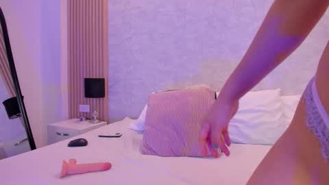 NAOMY  online show from 11-12-25, 02:39