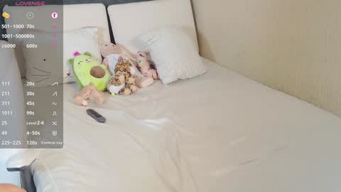 Snapshot of naree_masaki chatting on 01-07-25, 12:09 Naree online show from 01-07-25, 12:09