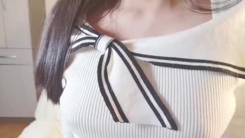 Snapshot of naree_masaki chatting on 02-25-25, 11:52 Naree online show from 02-25-25, 11:52