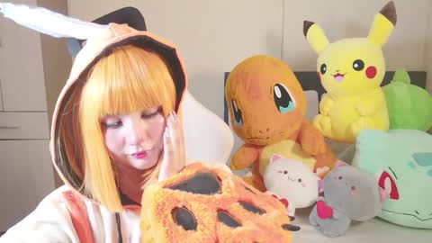 Snapshot of naree_masaki chatting on 09-21-25, 01:57 Naree online show from 09-21-25, 01:57