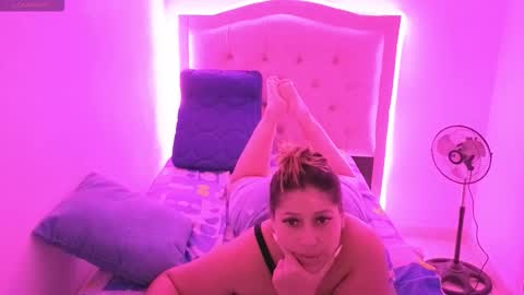 Nasly batista  online show from 11-04-25, 06:34