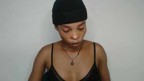 Snapshot of nastie_cumlover chatting on 11-11-25, 08:31 bella online show from 11-11-25, 08:31