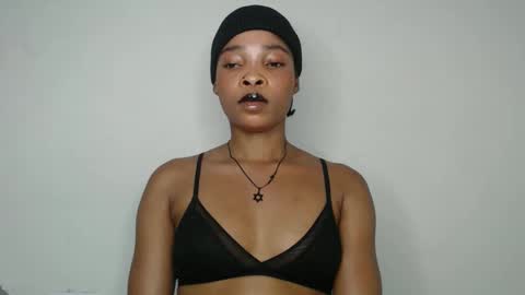 Snapshot of nastie_cumlover chatting on 11-17-25, 06:14 bella online show from 11-17-25, 06:14