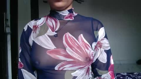 Snapshot of nastie_cumlover chatting on 12-14-25, 09:03 bella online show from 12-14-25, 09:03