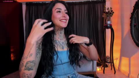 Snapshot of nasty_alice1 chatting on 01-24-25, 02:39 Goddess Alice online show from 01-24-25, 02:39