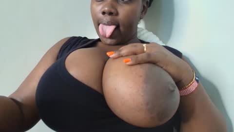 Snapshot of nasty_nohelah chatting on 02-16-26, 05:03 chimummy online show from 02-16-26, 05:03