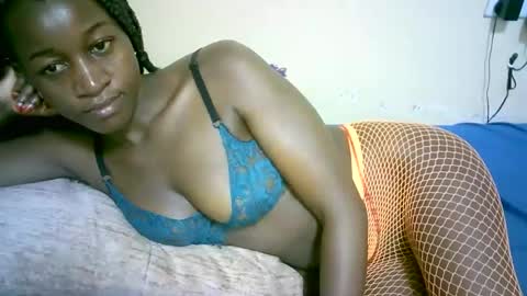 Marie online show from 11-05-25, 04:45