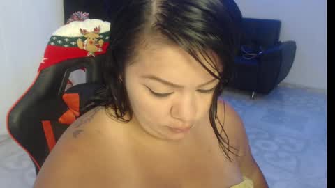 Nata Ramirez online show from 12-31-24, 06:37