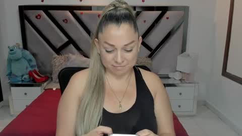 natalia5560 online show from 10-20-25, 01:00