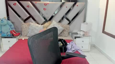 natalia5560 online show from 10-22-25, 01:00