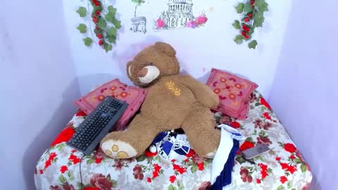 Snapshot of nataliaandjulliam chatting on 11-14-25, 05:28 nataliaandjulliam online show from 11-14-25, 05:28