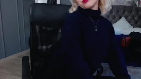 Natalie online show from 12-20-24, 07:22