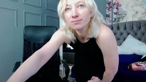 Natalie online show from 12-31-24, 08:15