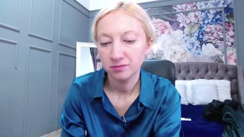 Natalie online show from 01-09-25, 09:48