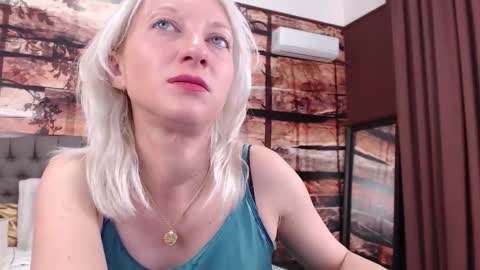 Natalie online show from 10-11-25, 11:42