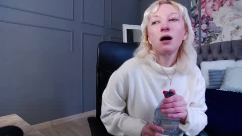 Natalie online show from 02-23-26, 06:11