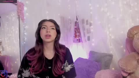 Snapshot of natalie_jaensen chatting on 10-12-25, 06:18 online show from 10-12-25, 06:18