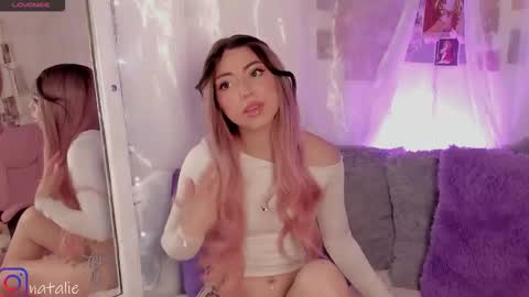 Snapshot of natalie_jaensen chatting on 10-21-25, 12:22 online show from 10-21-25, 12:22