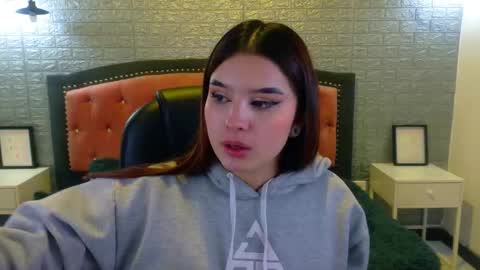 natalie  online show from 10-17-25, 02:59