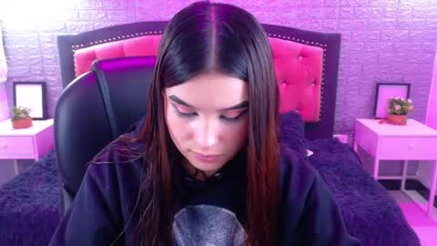 natalie  online show from 10-31-25, 03:07