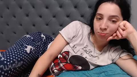Snapshot of natalie_mia chatting on 01-21-25, 06:43 Miia online show from 01-21-25, 06:43