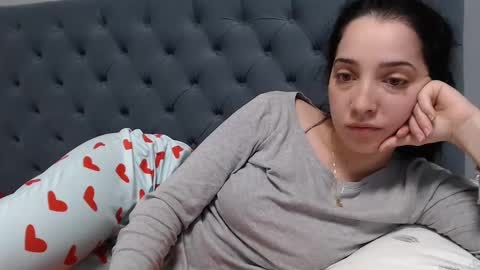 Snapshot of natalie_mia chatting on 02-07-25, 03:01 Miia online show from 02-07-25, 03:01