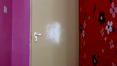 Natalie online show from 09-16-25, 04:57