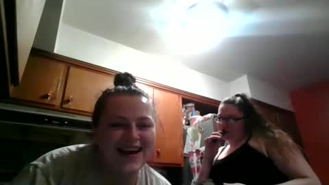 Snapshot of nataliedays chatting on 01-15-25, 07:48 Natalie online show from 01-15-25, 07:48