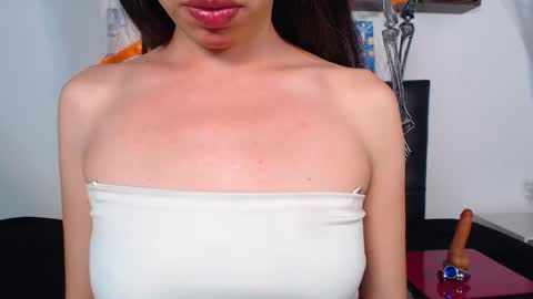 Natalia  online show from 10-11-25, 04:44