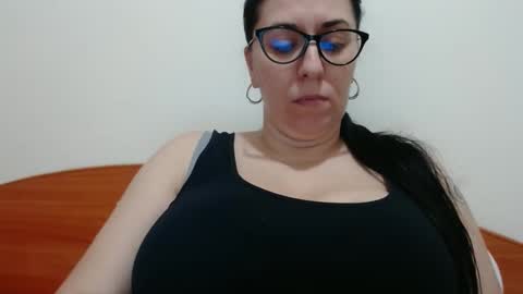 Snapshot of natally565656 chatting on 02-17-25, 02:15 natally online show from 02-17-25, 02:15