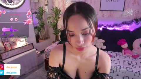 MissNatis online show from 12-28-24, 03:26