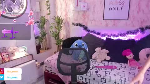 MissNatis online show from 12-28-24, 06:28