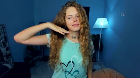 Natalie online show from 10-19-25, 05:08