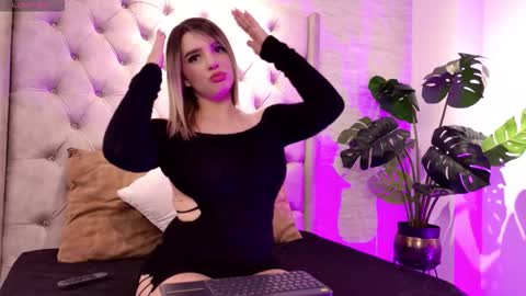 nataly_lblanck online show from 10-18-25, 12:17