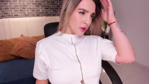nataly_lblanck online show from 11-12-25, 12:49