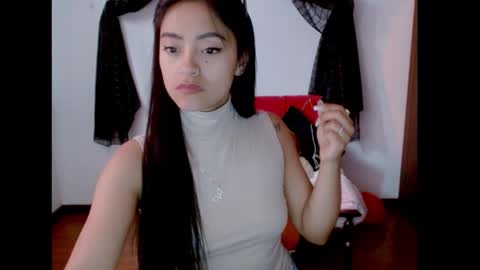 Nataly Escobar online show from 02-25-25, 03:05