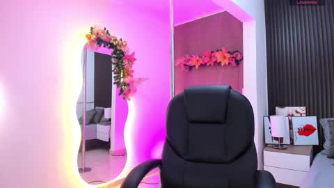 natasha online show from 12-15-25, 12:53