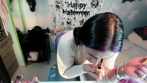 Natasha Bernett online show from 10-11-25, 04:05