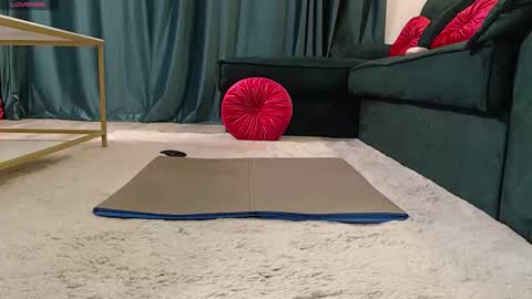 Naty  online show from 10-14-25, 08:09