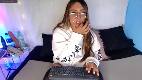 Natasha  online show from 10-23-25, 09:35