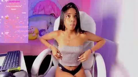 Snapshot of natasha_smith_ws chatting on 03-01-25, 09:59 Natasha  online show from 03-01-25, 09:59