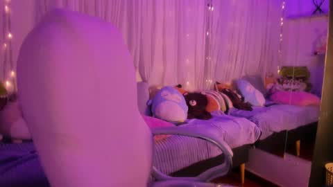 Snapshot of natasha_smith_ws chatting on 03-08-25, 12:44 Natasha  online show from 03-08-25, 12:44