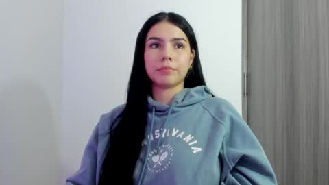 Snapshot of natasha_su chatting on 10-08-25, 09:23 Natalia online show from 10-08-25, 09:23