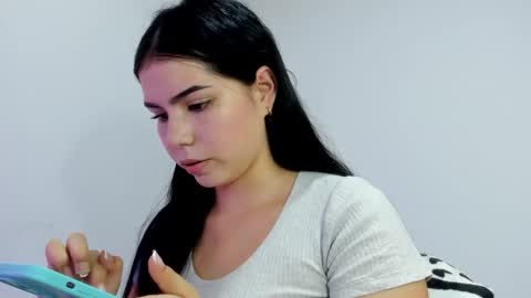 Snapshot of natasha_su chatting on 10-09-25, 09:46 Natalia online show from 10-09-25, 09:46