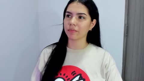 Snapshot of natasha_su chatting on 10-10-25, 08:30 Natalia online show from 10-10-25, 08:30