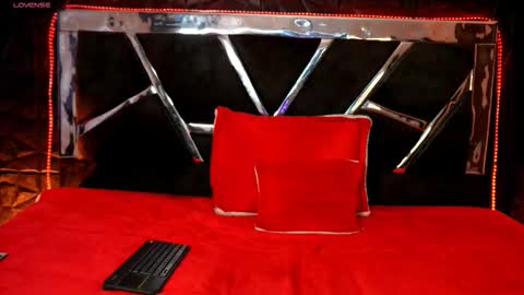 Natasha Vesper  online show from 10-17-25, 12:19