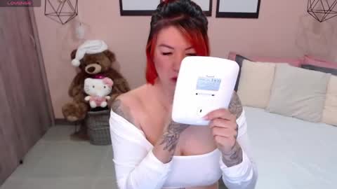 Snapshot of natasha_woo chatting on 04-16-26, 10:27 Nat online show from 04-16-26, 10:27