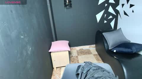 Natasha Mason online show from 12-04-25, 11:41