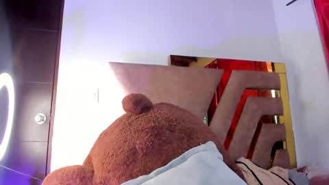 Natasha online show from 09-25-25, 04:11