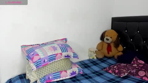 Snapshot of natassha_brown chatting on 12-24-24, 02:10 Natassha online show from 12-24-24, 02:10